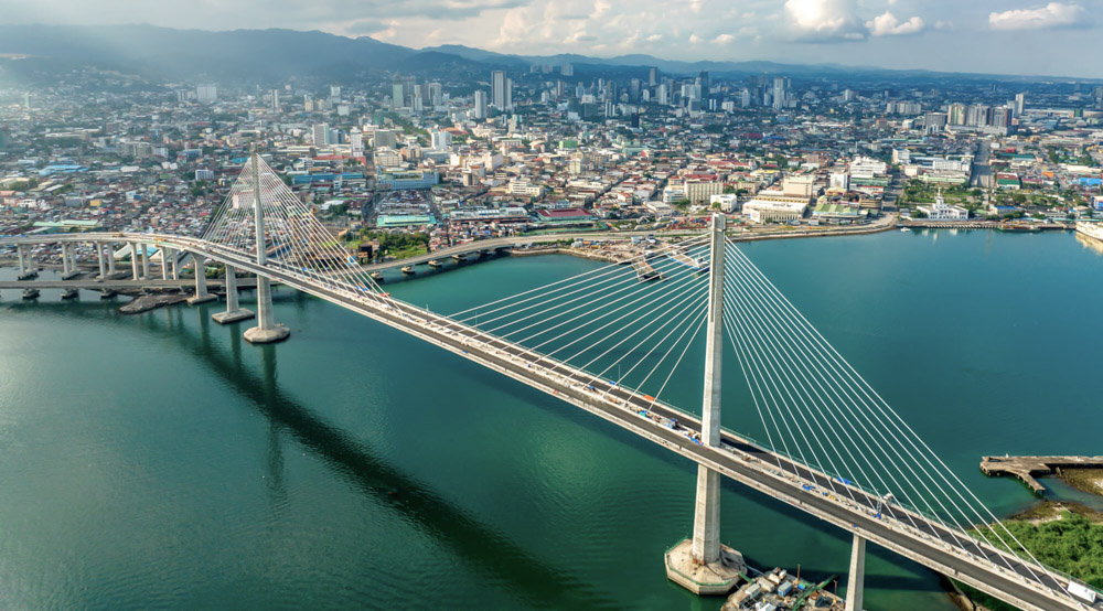 Se completa con éxito el cierre del vano principal del puente de Cebú. Filipinas.