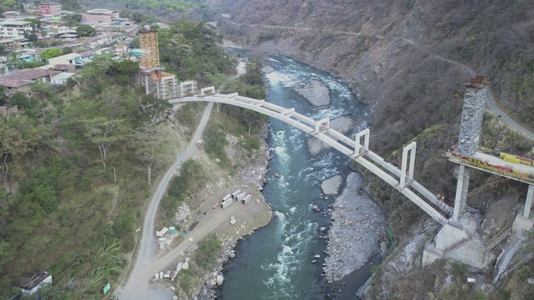 CFCSL Construction of Maranura Bridge, Cuzco, Peru, is progressing at a ...