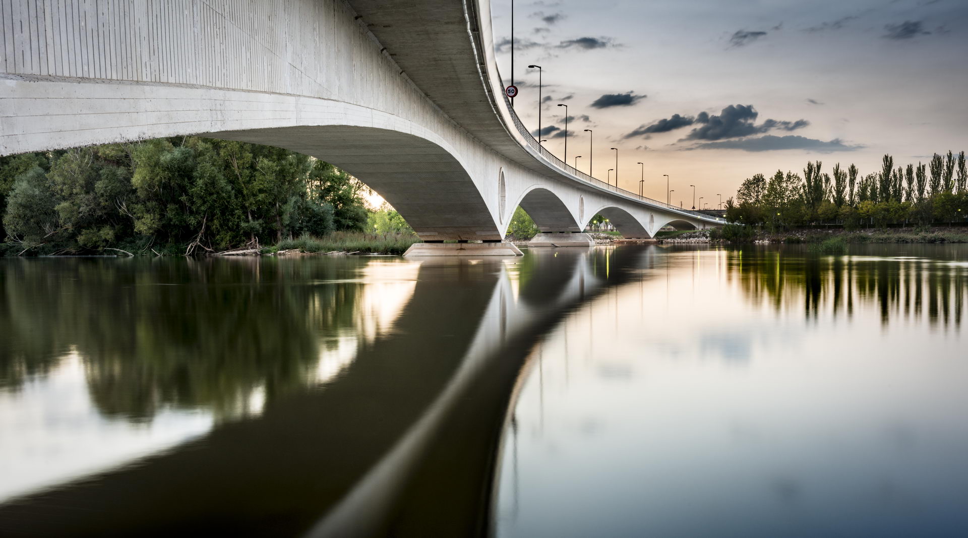 Puente de los Poetas sobre el río Duero. Zamora. España. 2013.