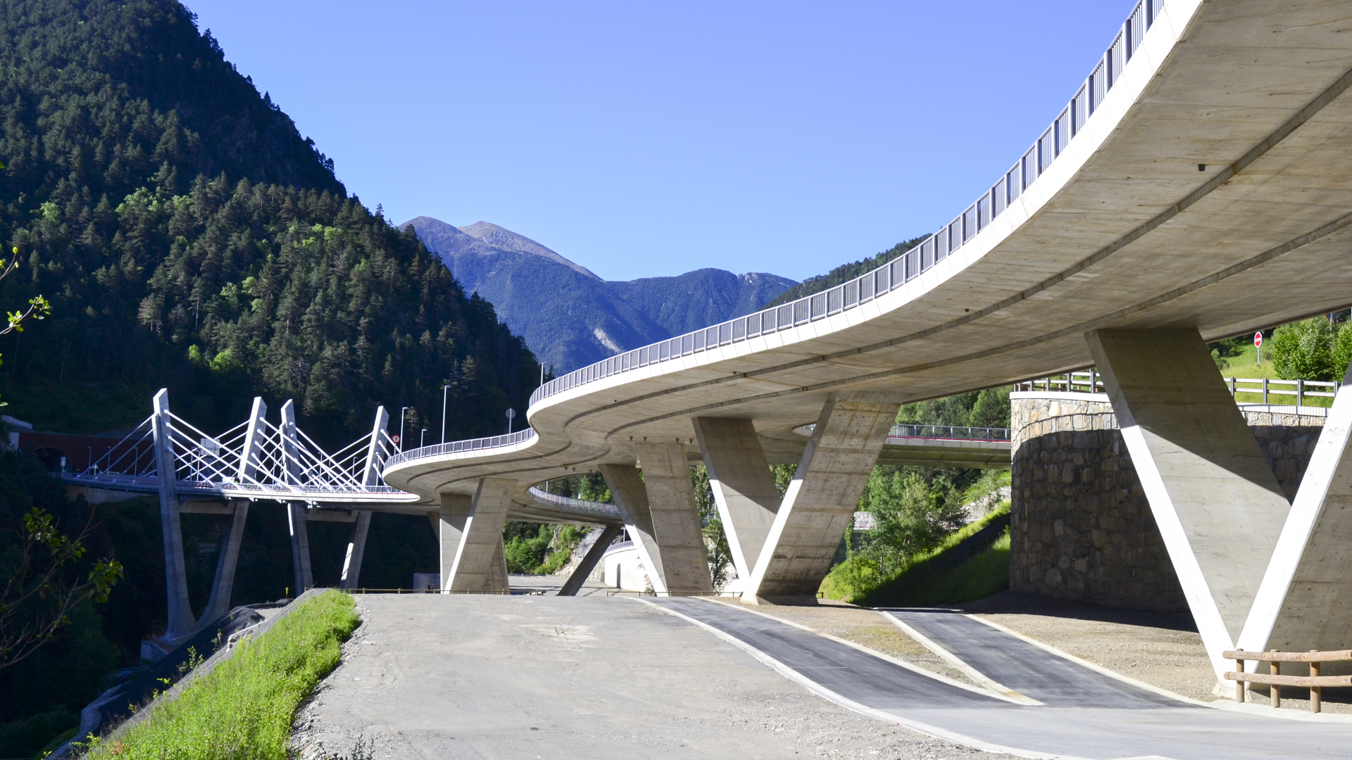 Túnel Dels Dos Valires. Accesos Boca Oeste. Andorra. 2012