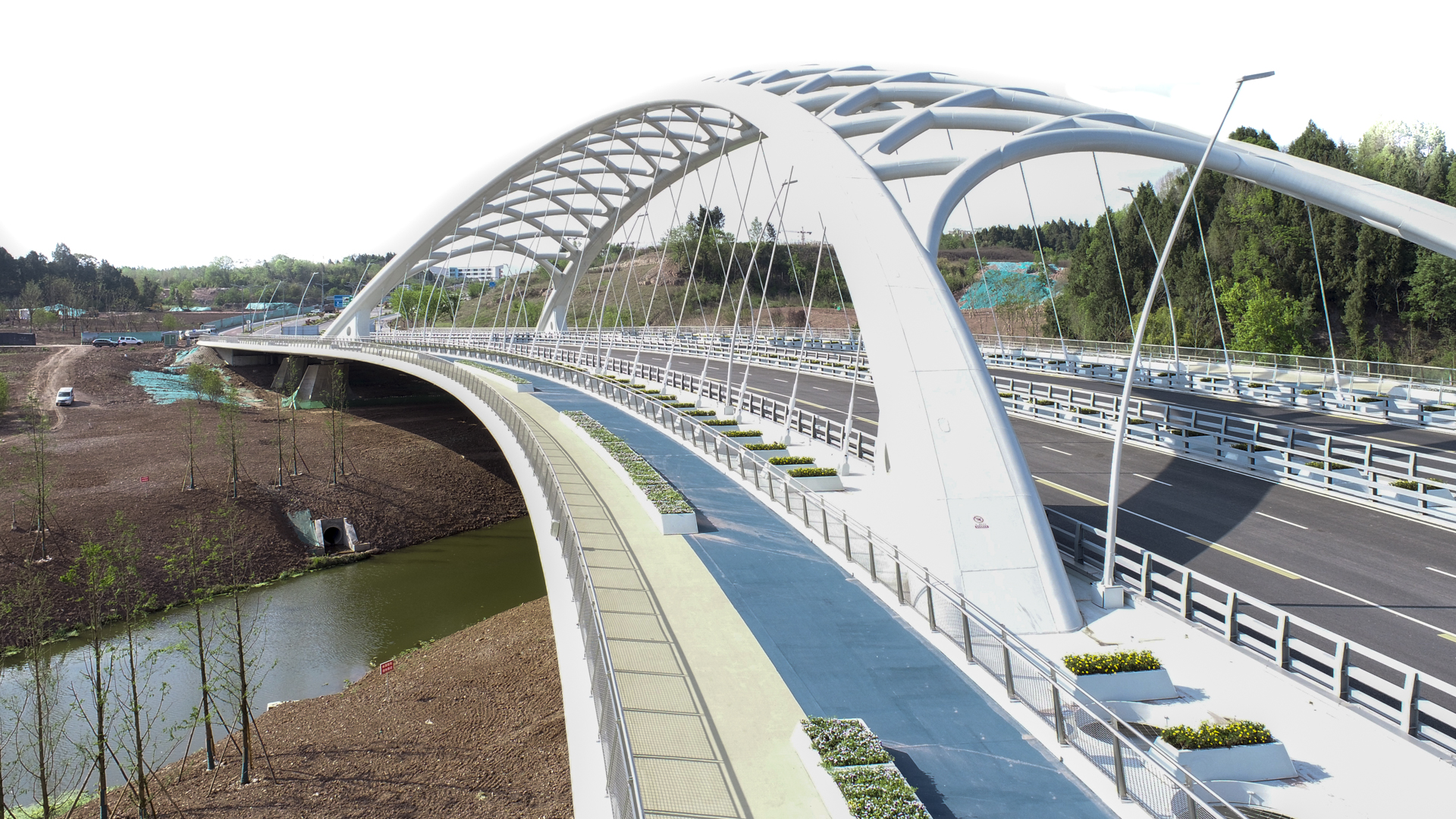 Puente Este sobre el río Jiangxi en Chengdu. Sichuan. China. 2022.