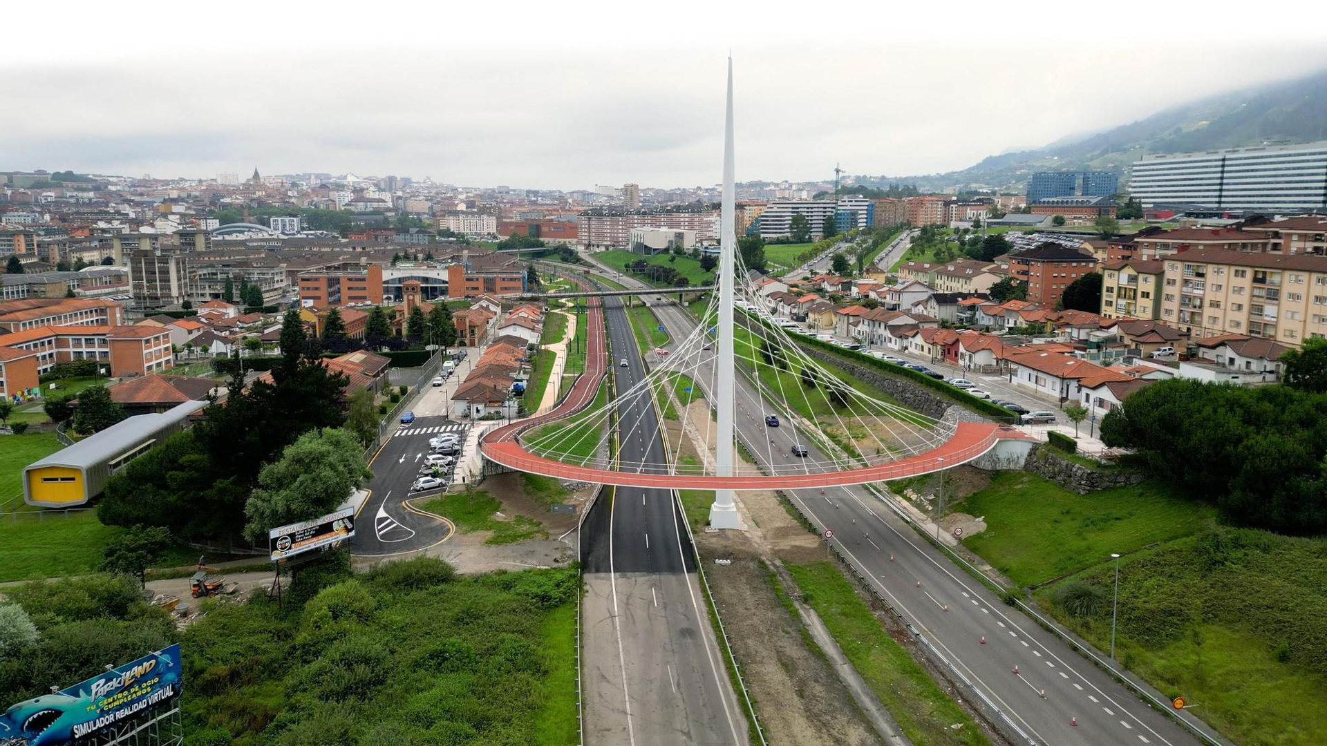 Pasarela Santullano. Oviedo. España. 2024.